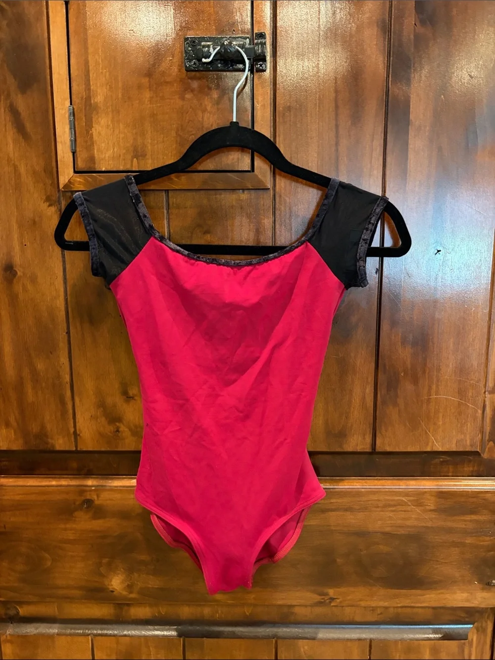 🥀 Yumiko Deep Red and Black Trim Leotard - Picture 1 of 3